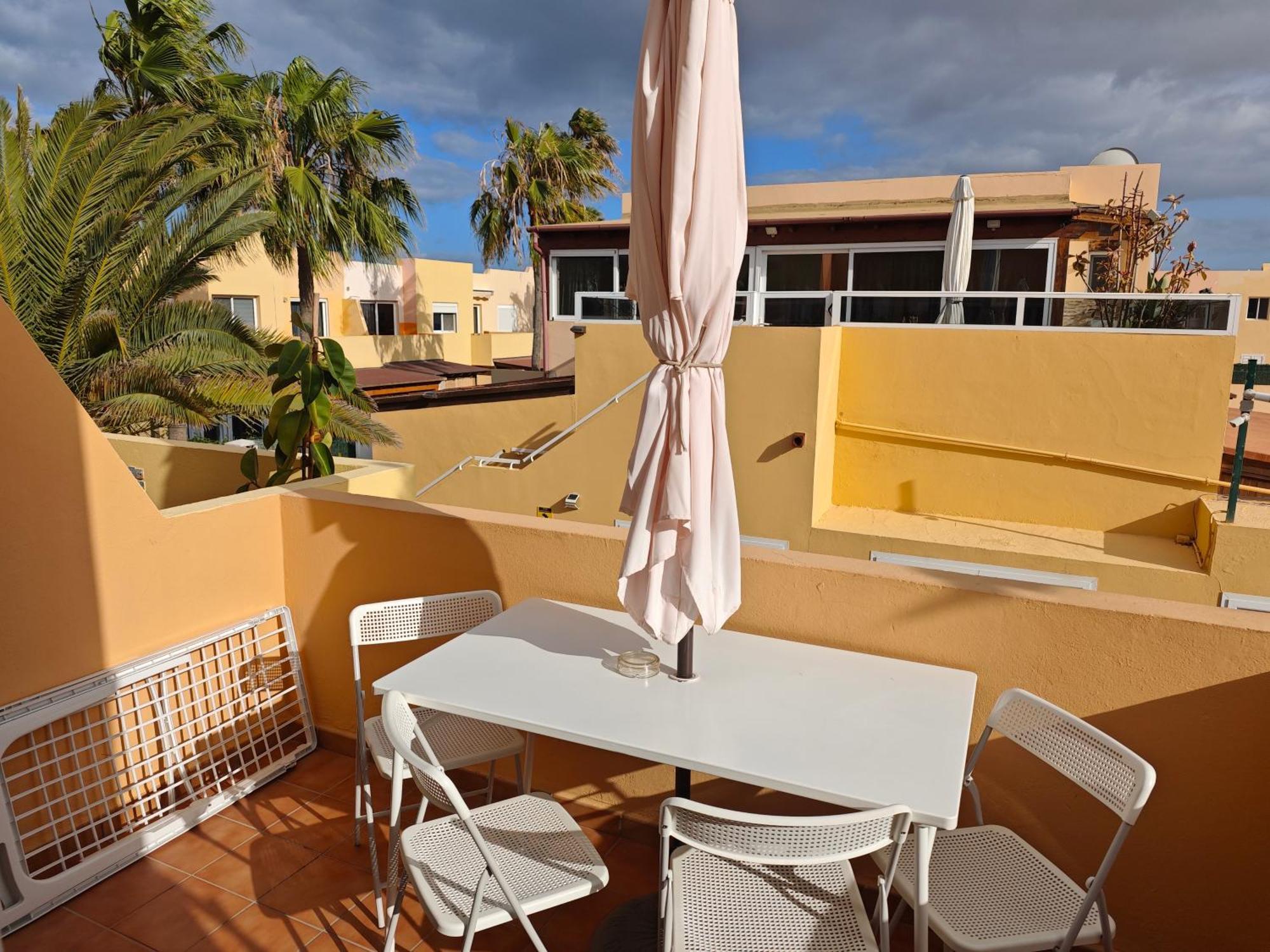 Oasis Bay Apartment Corralejo Exterior photo